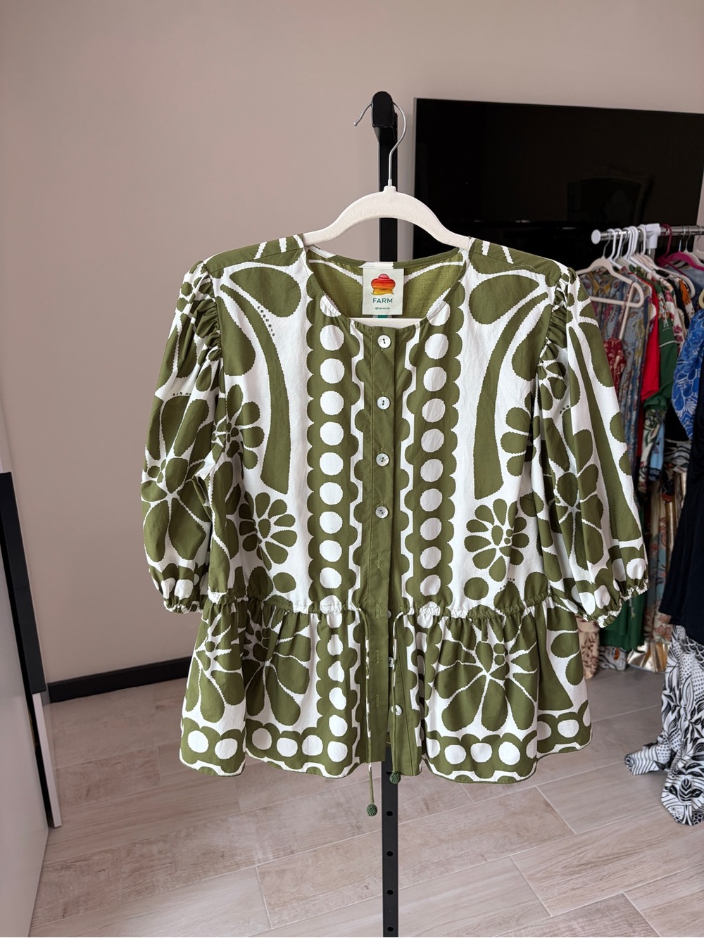 Farm Rio: Green Palermo Drawstring Organic
Cotton Blouse - Picture 4 of 11